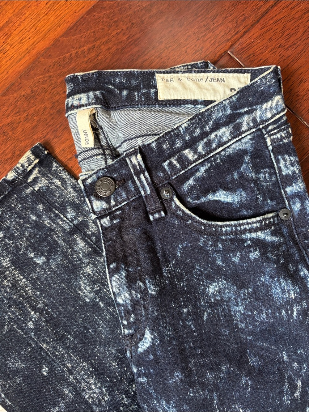 rag & bone Woman’s Skinny Jeans in Black-Blue Acid Wash